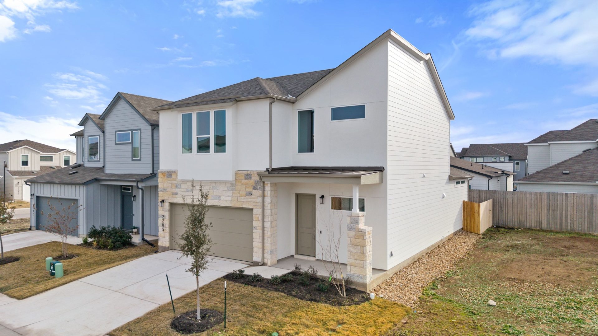 2205 Cento Walk